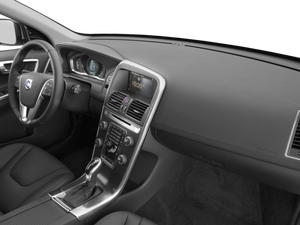 2016 Volvo XC60 T5 Drive-E Platinum