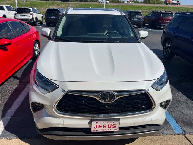 2023 Toyota Highlander Platinum