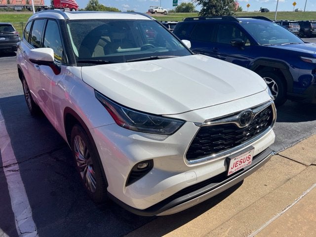 2023 Toyota Highlander Platinum