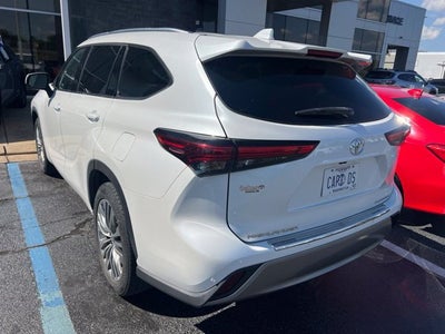 2023 Toyota Highlander Platinum