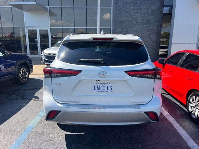 2023 Toyota Highlander Platinum