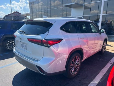 2023 Toyota Highlander Platinum